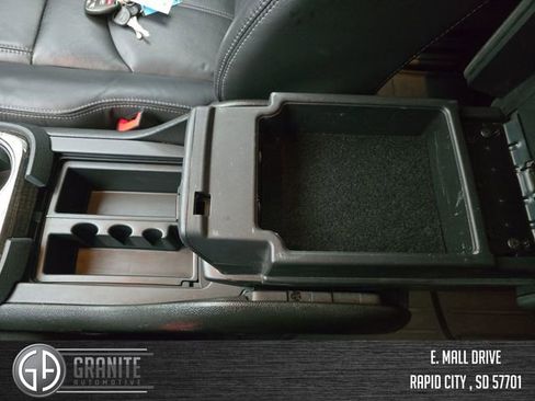 Used 2017 GMC Acadia Limited SLT image 25