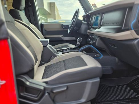 Used 2022 Ford Bronco Wildtrak image 10