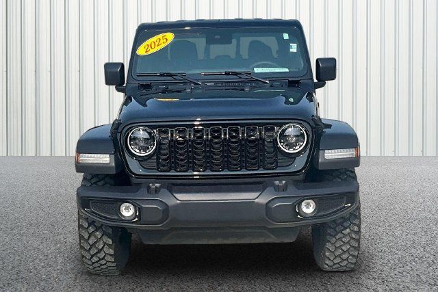 Used 2025 Jeep Gladiator Sport AWD/4WD image 3