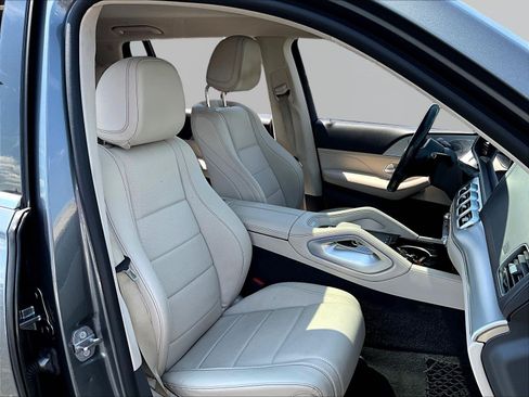 Used 2020 Mercedes-Benz GLS 450 4MATIC image 29