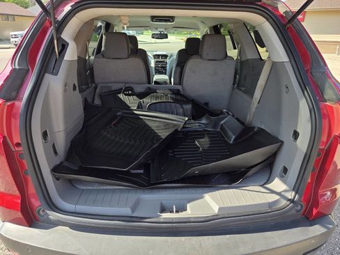 Used 2012 Chevrolet Traverse LT image 19