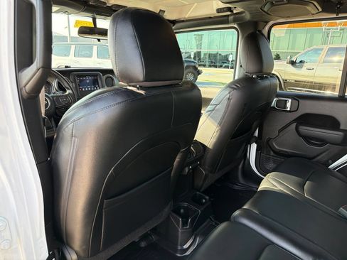 Used 2022 Jeep Wrangler Unlimited Sport AWD/4WD image 16