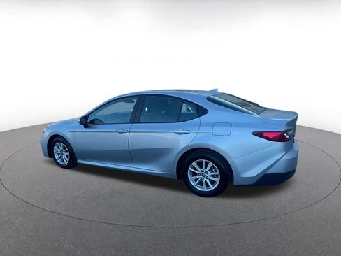 Used 2025 Toyota Camry LE image 11