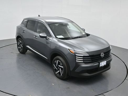 Used 2025 Nissan Kicks SV image 28