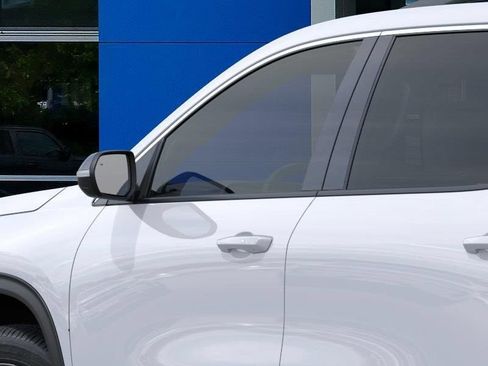 New 2026 Chevrolet Traverse LT w/ Sun and Wheel Package AWD/4WD image 12