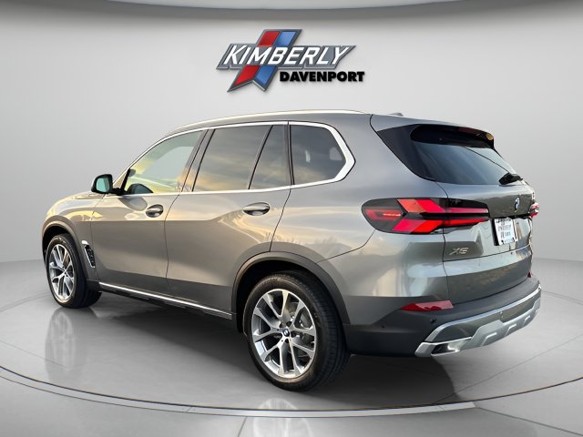 Used 2026 BMW X5 xDrive40i AWD/4WD image 3