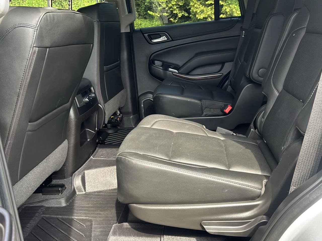 Used 2019 GMC Yukon SLT RWD image 14