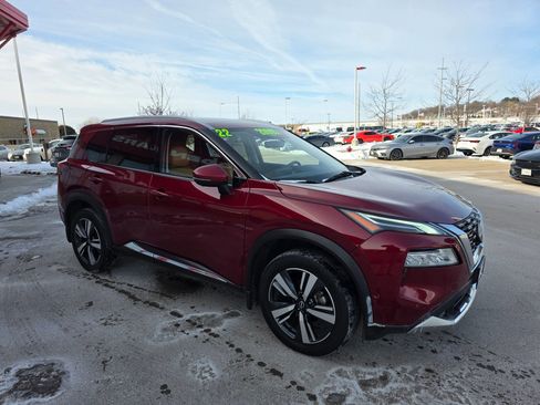 Used 2022 Nissan Rogue Platinum w/ Head-Up Display Package image 3