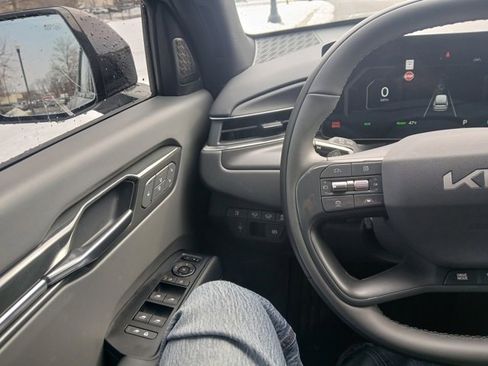 Certified 2026 Kia EV9 Land w/ Nightfall Edition Package image 24