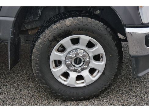 Used 2023 Ford F250 XLT w/ FX4 Off-Road Package image 26