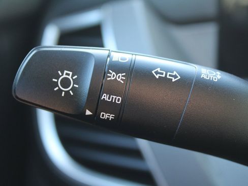 Certified 2026 Kia Seltos LX AWD/4WD image 26