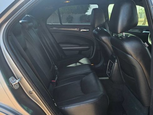 Used 2011 Chrysler 300 C w/ Sound Group RWD image 23