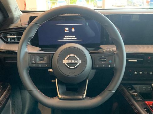 New 2026 Nissan Kicks SR w/ SR Premium Package FWD image 8