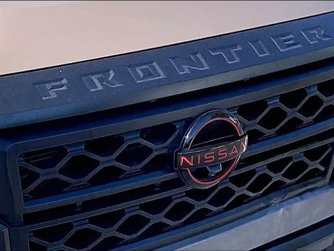 Used 2022 Nissan Frontier Pro-X image 28