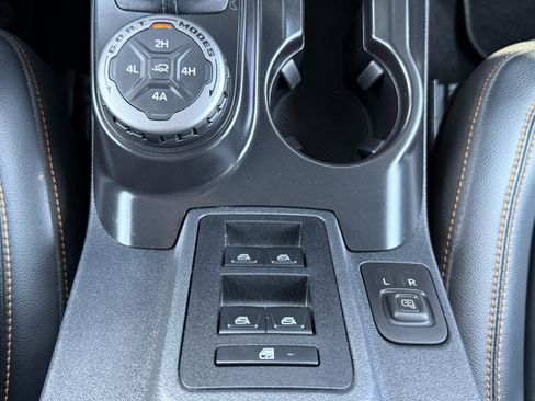 Used 2024 Ford Bronco Badlands AWD/4WD image 29