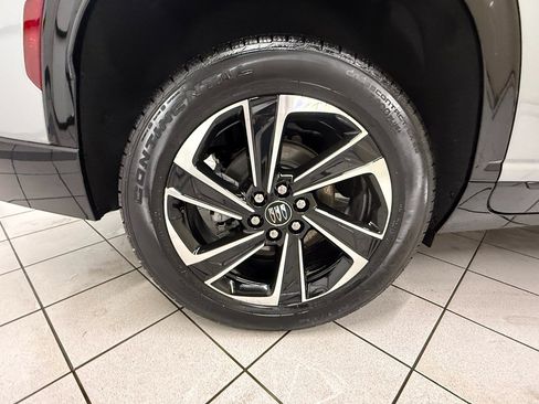 Certified 2025 Buick Enclave Sport Touring image 14