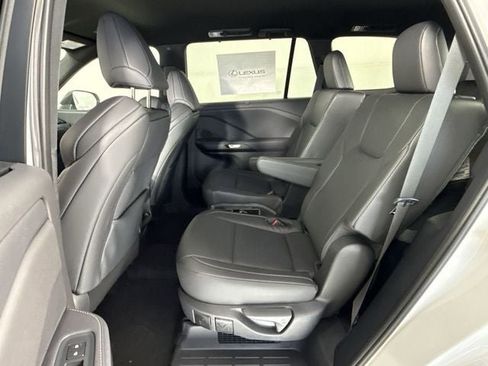 New 2026 Lexus TX 500h AWD image 20