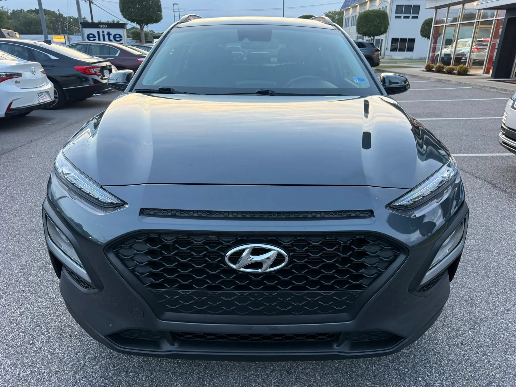 Used 2020 Hyundai Kona SEL FWD image 2