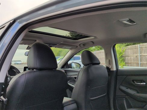 New 2025 Nissan Sentra SR w/ SR Premium Package image 17