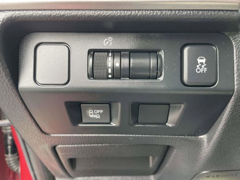 Used 2016 Subaru Crosstrek 2.0i Limited image 16