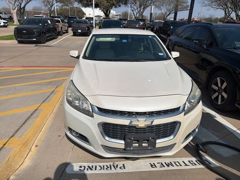 Used 2014 Chevrolet Malibu LT image 3
