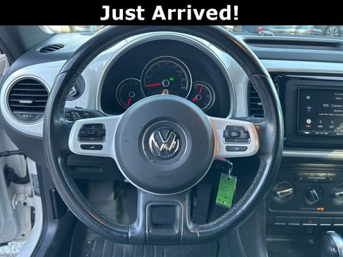 Used 2015 Volkswagen Beetle 1.8T image 10
