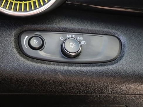 Used 2025 Chevrolet Trax ACTIV w/ Driver Confidence Package image 36