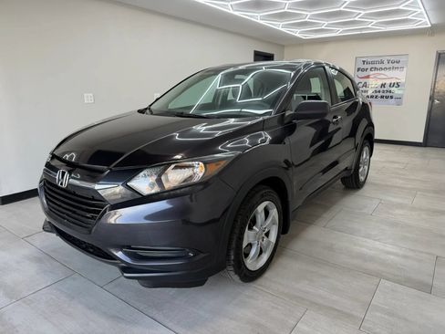 Used 2016 Honda HR-V LX image 2