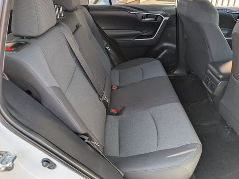 Used 2025 Toyota RAV4 XLE FWD image 5