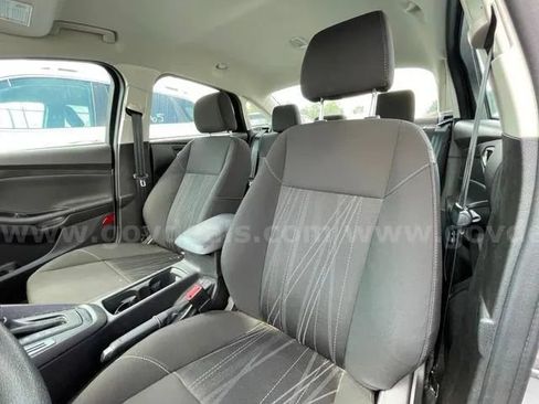 Used 2016 Ford Focus SE FWD image 18