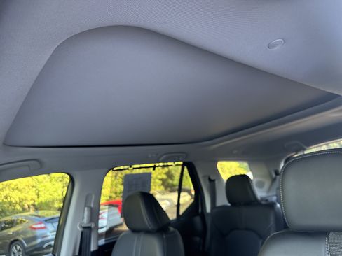 Used 2024 Honda Pilot Touring image 7