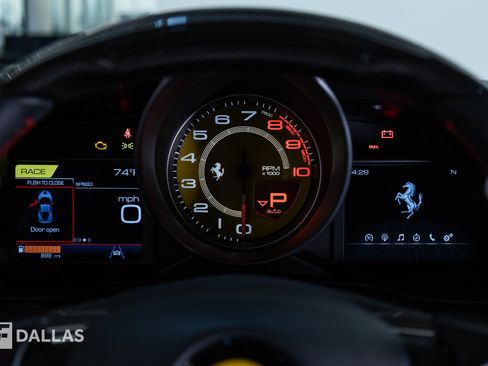 Used 2022 Ferrari F8 Tributo RWD image 31