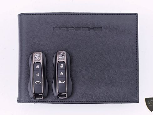 Used 2025 Porsche 911 Turbo S AWD/4WD image 90