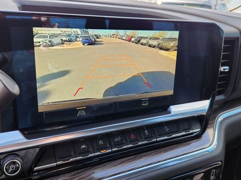 Used 2024 Chevrolet Silverado 1500 LT w/ Z71 Off-Road Package image 19