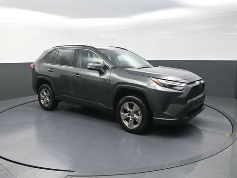 Used 2024 Toyota RAV4 XLE FWD image 10