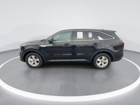 Used 2025 Kia Sorento LX image 5