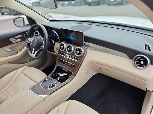 Used 2022 Mercedes-Benz GLC 300 image 7