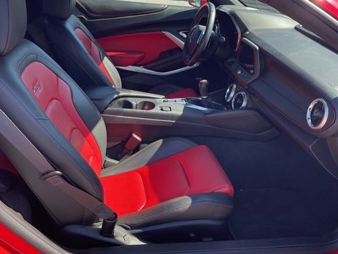 Used 2016 Chevrolet Camaro SS image 8