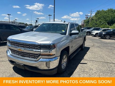 Used 2018 Chevrolet Silverado 1500 LT w/ LT Eassist Package RWD image 7