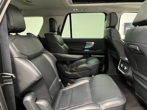 Used 2025 Ford Expedition Max Platinum AWD/4WD image 50