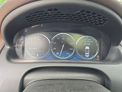 Used 2011 Jaguar XJ RWD image 34