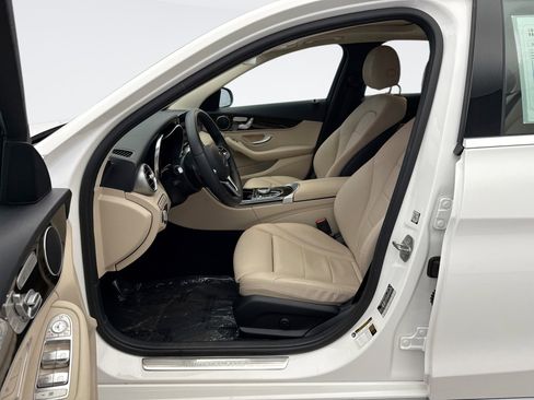 Used 2019 Mercedes-Benz C 300 4MATIC Sedan image 10