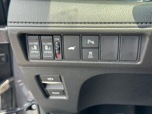 Used 2026 Honda Odyssey Touring image 25
