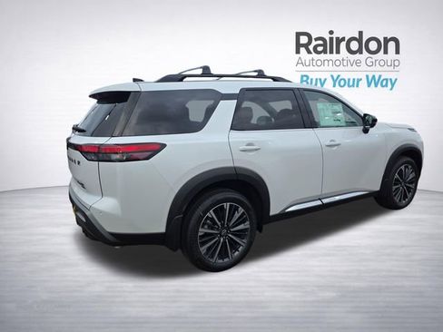 New 2026 Nissan Pathfinder Platinum image 9