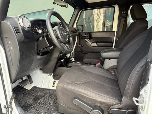 Used 2015 Jeep Wrangler Sport AWD/4WD image 14