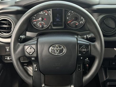 Used 2020 Toyota Tacoma SR w/ SR Convenience Package RWD image 12