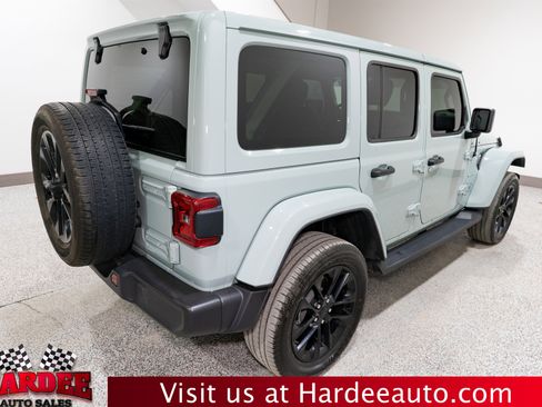 Used 2023 Jeep Wrangler Sahara image 5