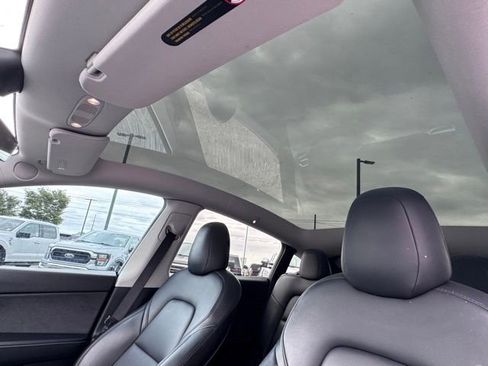 Used 2021 Tesla Model Y Long Range AWD/4WD image 30