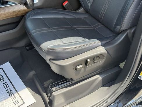 Used 2023 Chevrolet Silverado 1500 High Country w/ High Country Premium Package AWD/4WD image 16