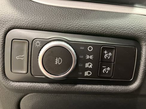 Used 2023 Ford Explorer XLT w/ Equipment Group 202A image 14